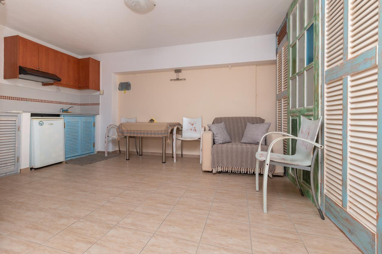 Ta Spitakia Tsarbopoulos Kyparissia Exterior foto